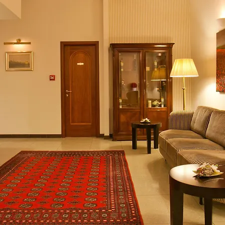 グロボ ホテル 4*