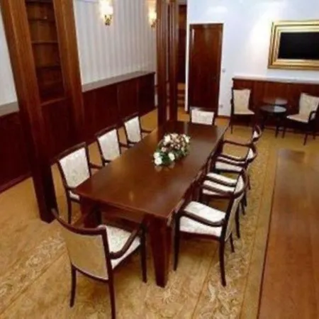 ホテル グロボ 4*