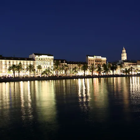 ホテル グロボ 4*