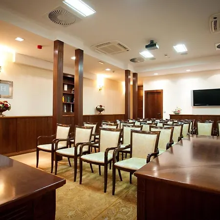 Globo Hotel 4*