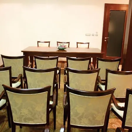 Otel Globo 4*
