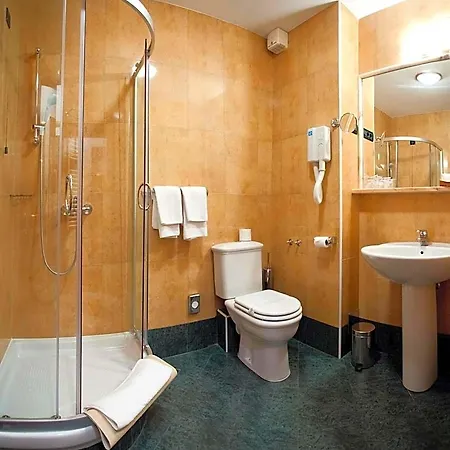 Globo Hotel 4*