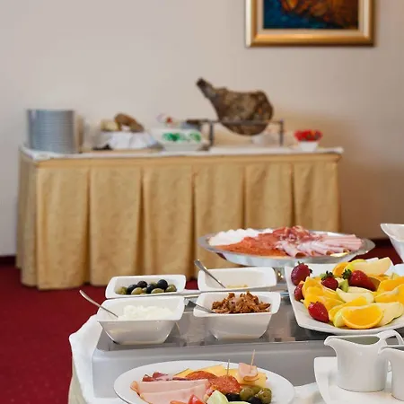 Hotel Globo 4*