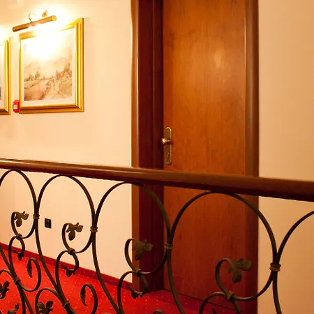 Globo Ξενοδοχείο 4*